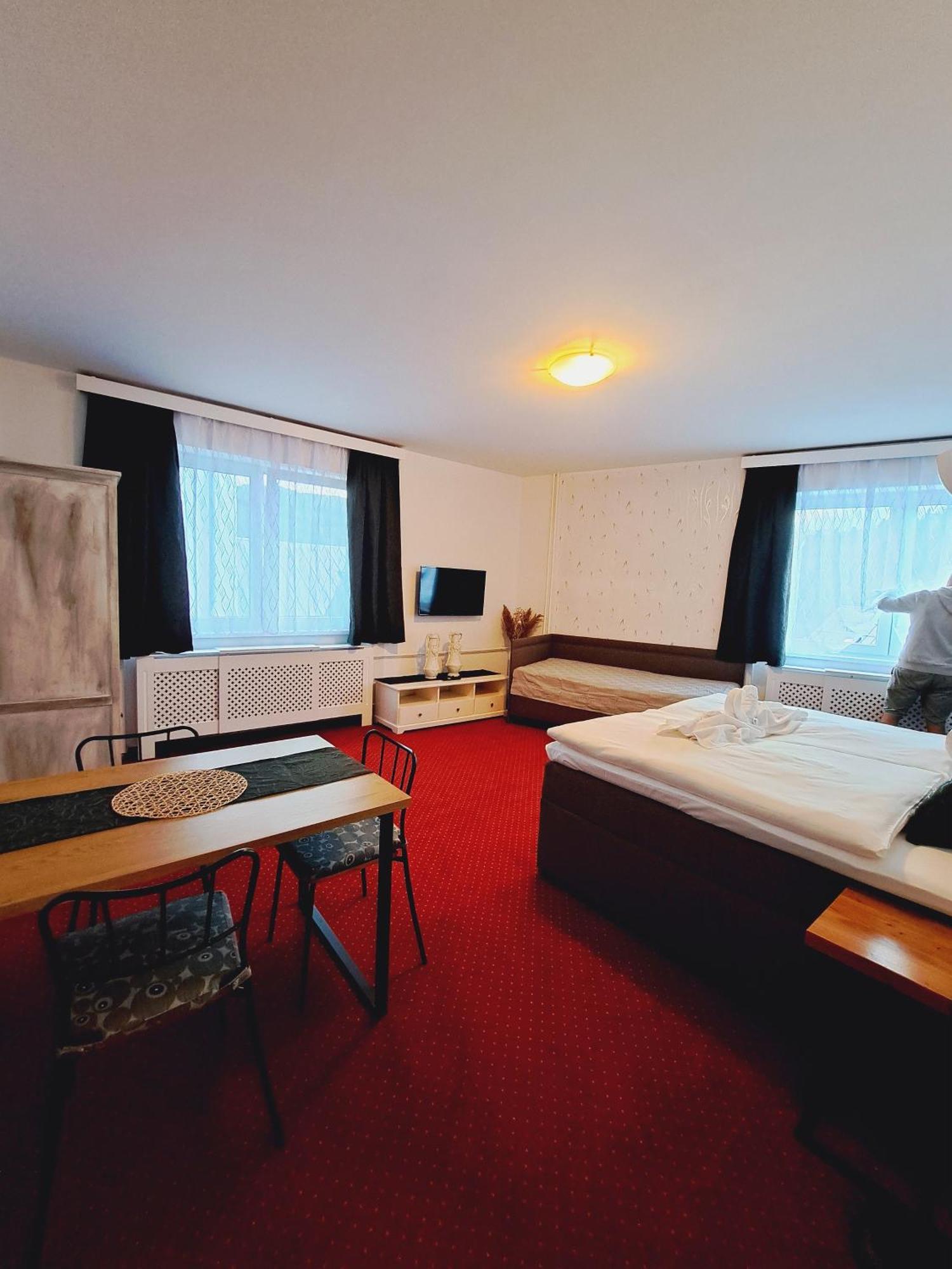 Hotel Grand Tanvald Exterior photo