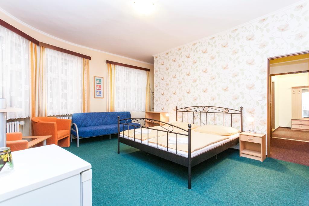 Hotel Grand Tanvald Exterior photo